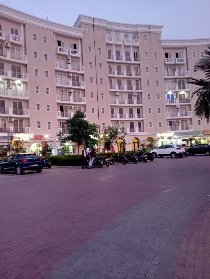 Guest house Omaxe Dham